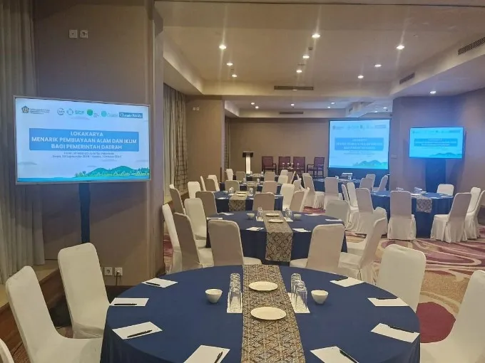 sewa tv 65 inch ritz carlton mega kuningan jakarta selatan